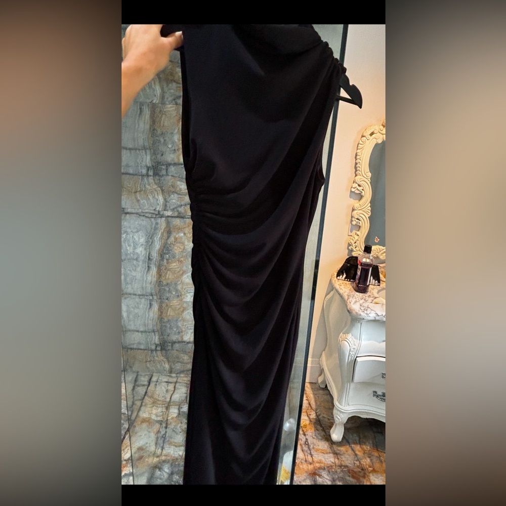 black Maxi dress - Picture 2 of 5